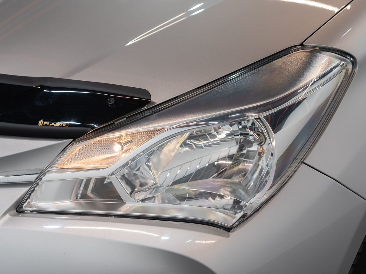 Toyota Vitz 2019 - фото автомобиля