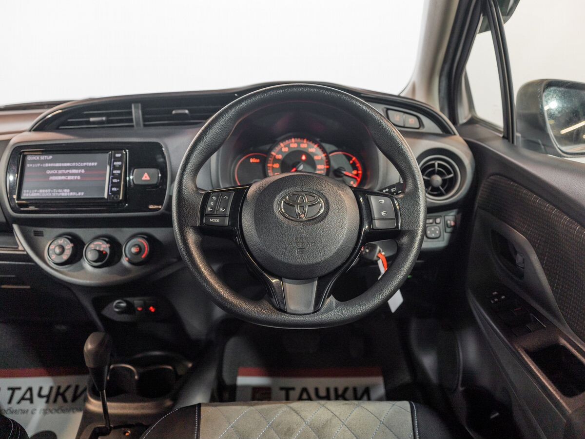 Toyota Vitz 2019 - фото автомобиля