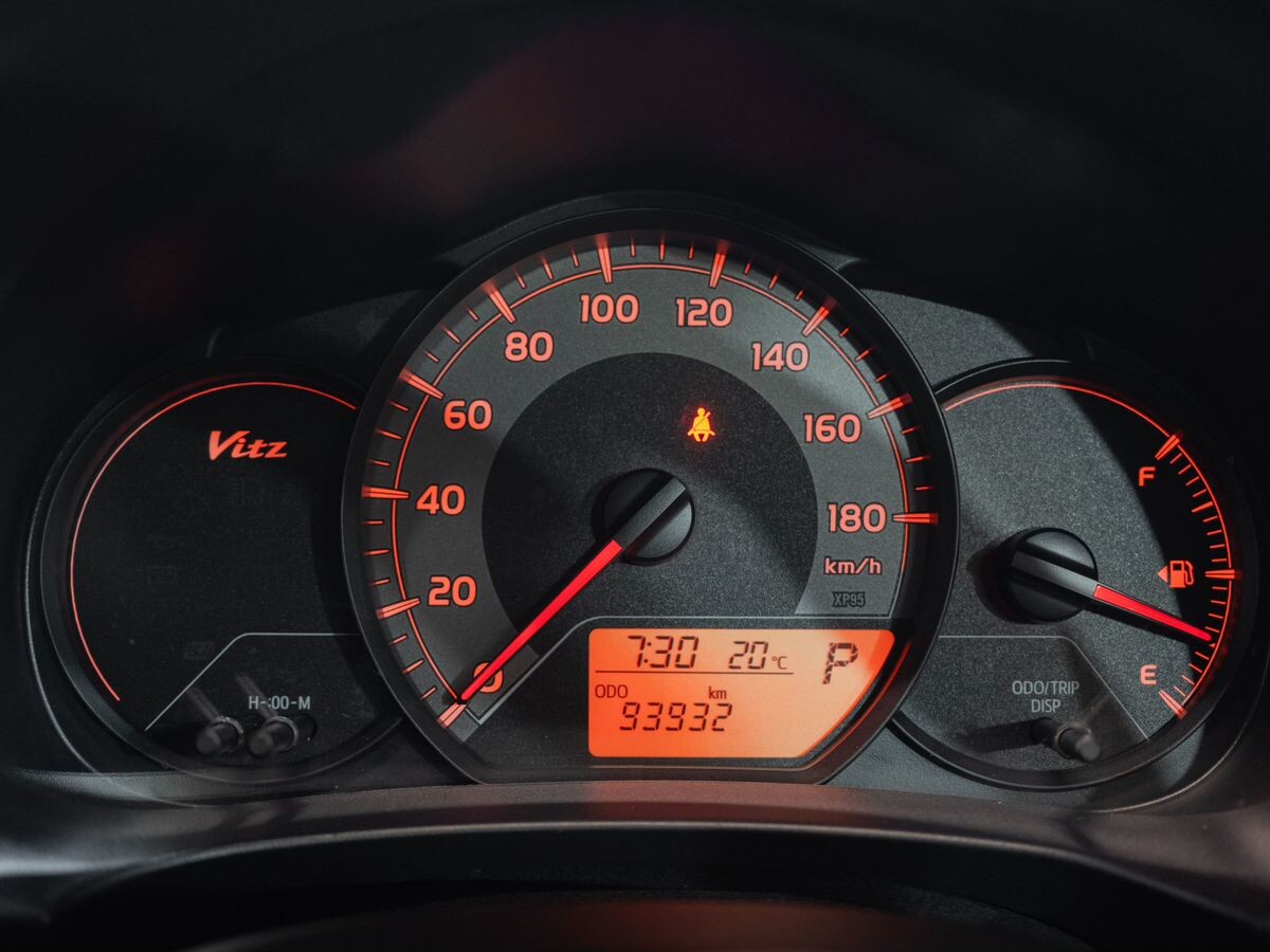 Toyota Vitz 2019 - фото автомобиля