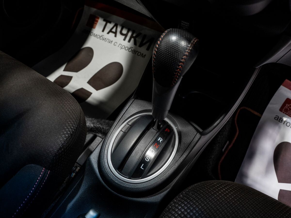 Honda Fit 2012 - фото автомобиля