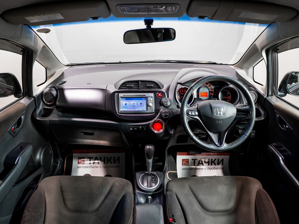 Honda Fit 2012 - фото автомобиля