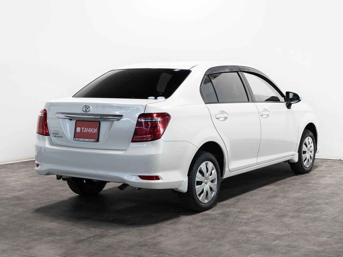 Toyota Corolla 2017 - фото автомобиля