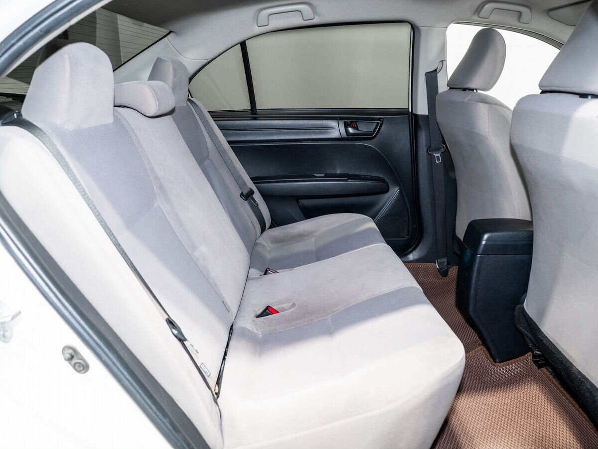 Toyota Corolla 2017 - фото автомобиля