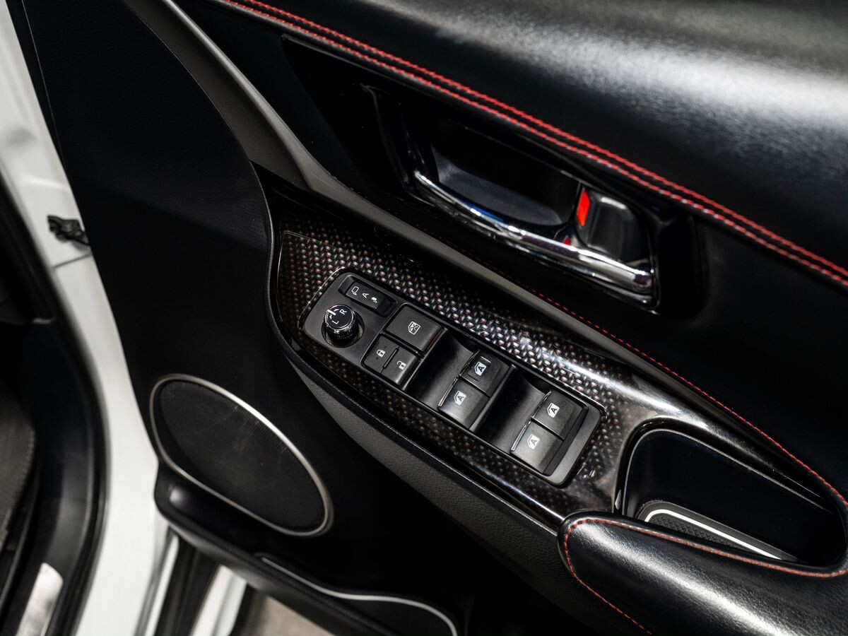 Toyota Harrier 2018 - фото автомобиля