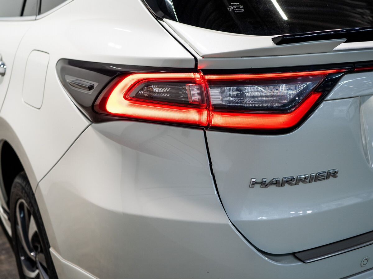 Toyota Harrier 2018 - фото автомобиля