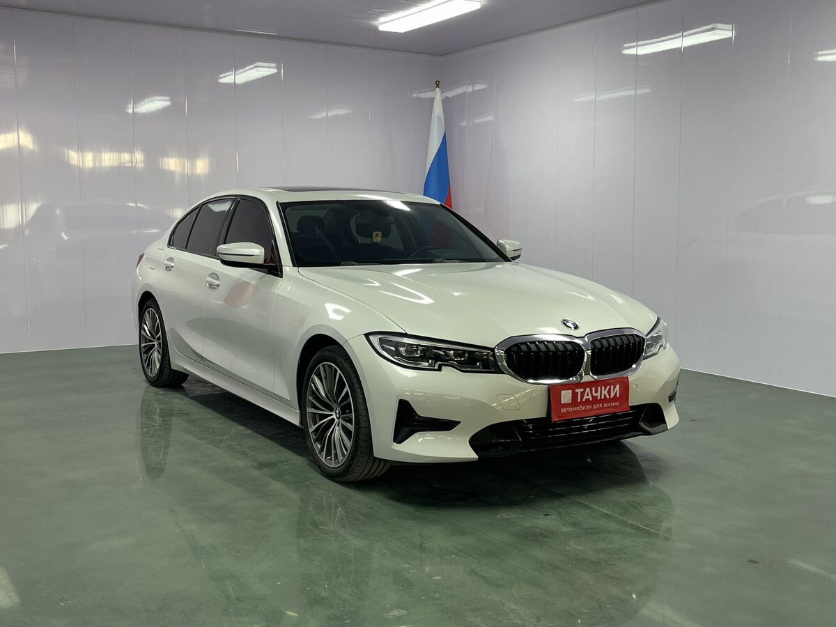 BMW 3 серии 2021 - фото автомобиля