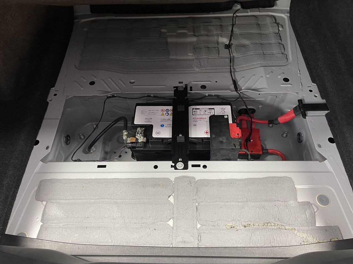 BMW 3 серии 2021 - фото автомобиля