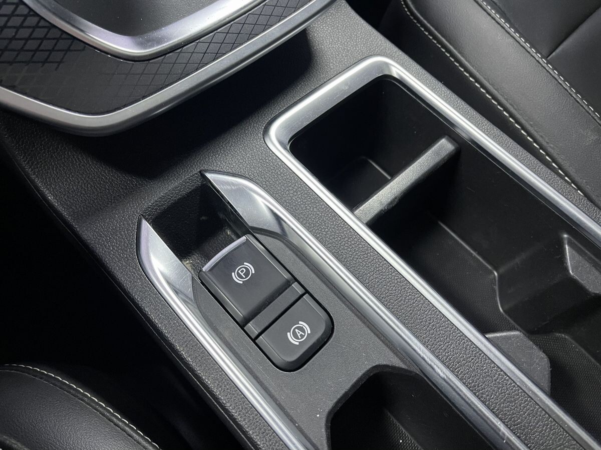 Haval M6 2022 - фото автомобиля