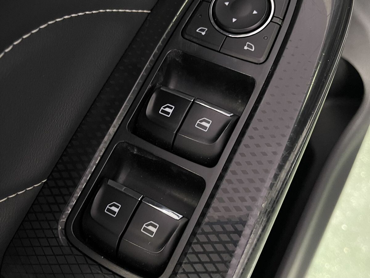 Haval M6 2022 - фото автомобиля