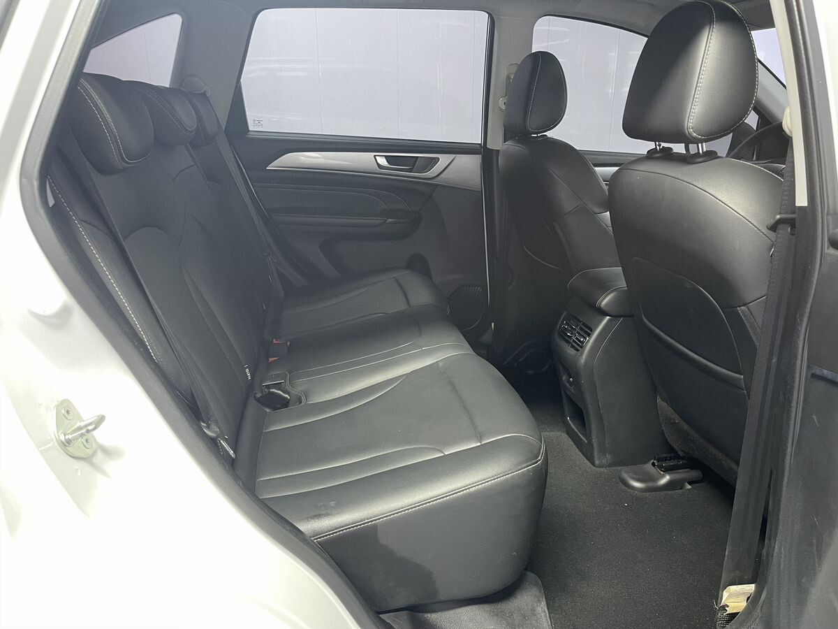 Haval M6 2022 - фото автомобиля