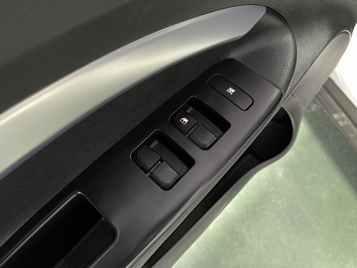 Kia KX1 2021 - фото автомобиля