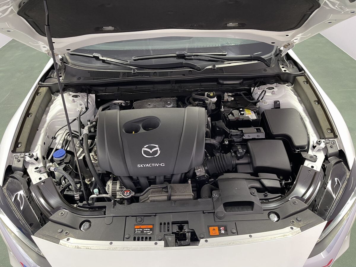 Mazda CX-4 2023 - фото автомобиля