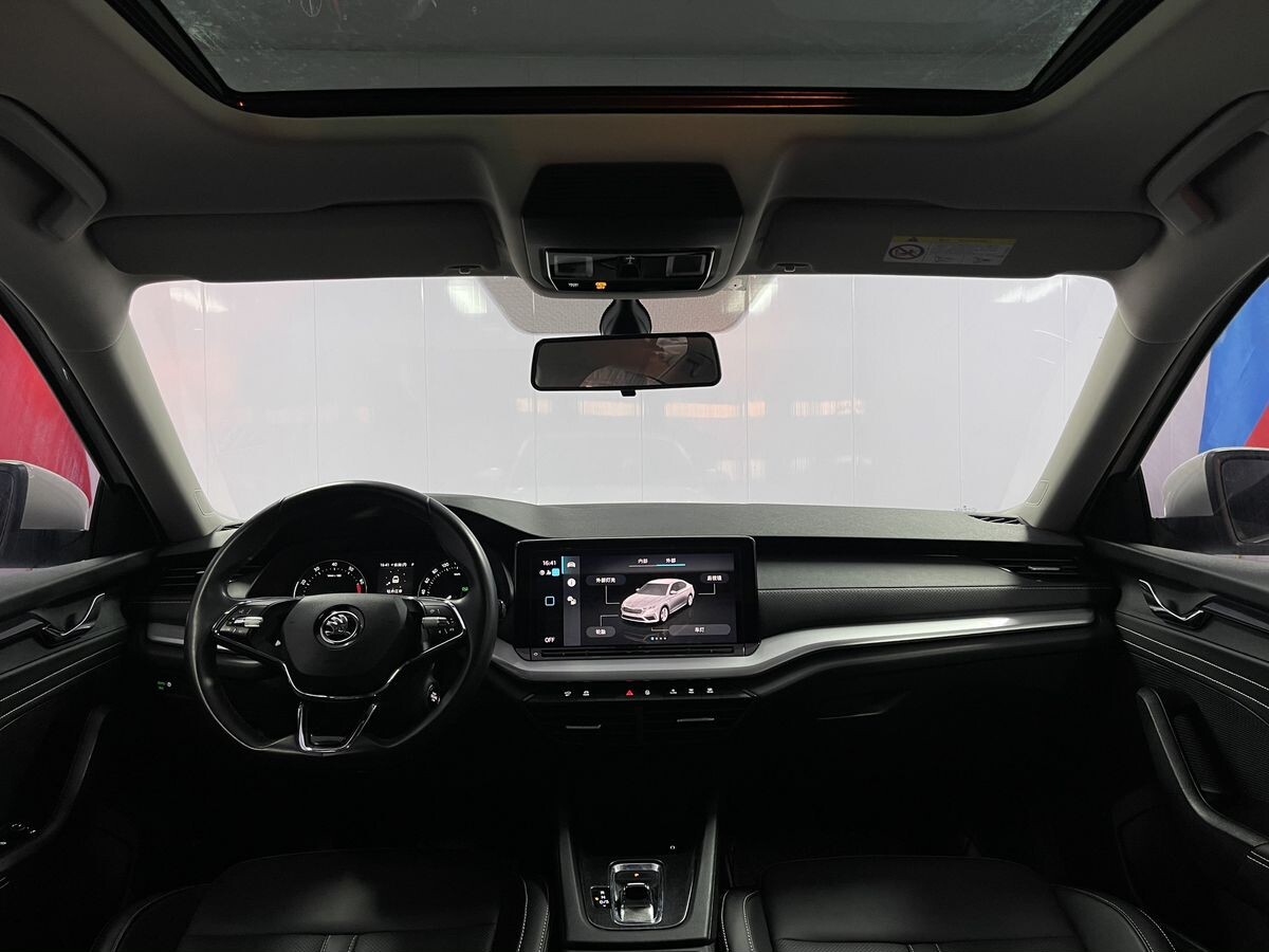 Skoda Octavia 2022 - фото автомобиля