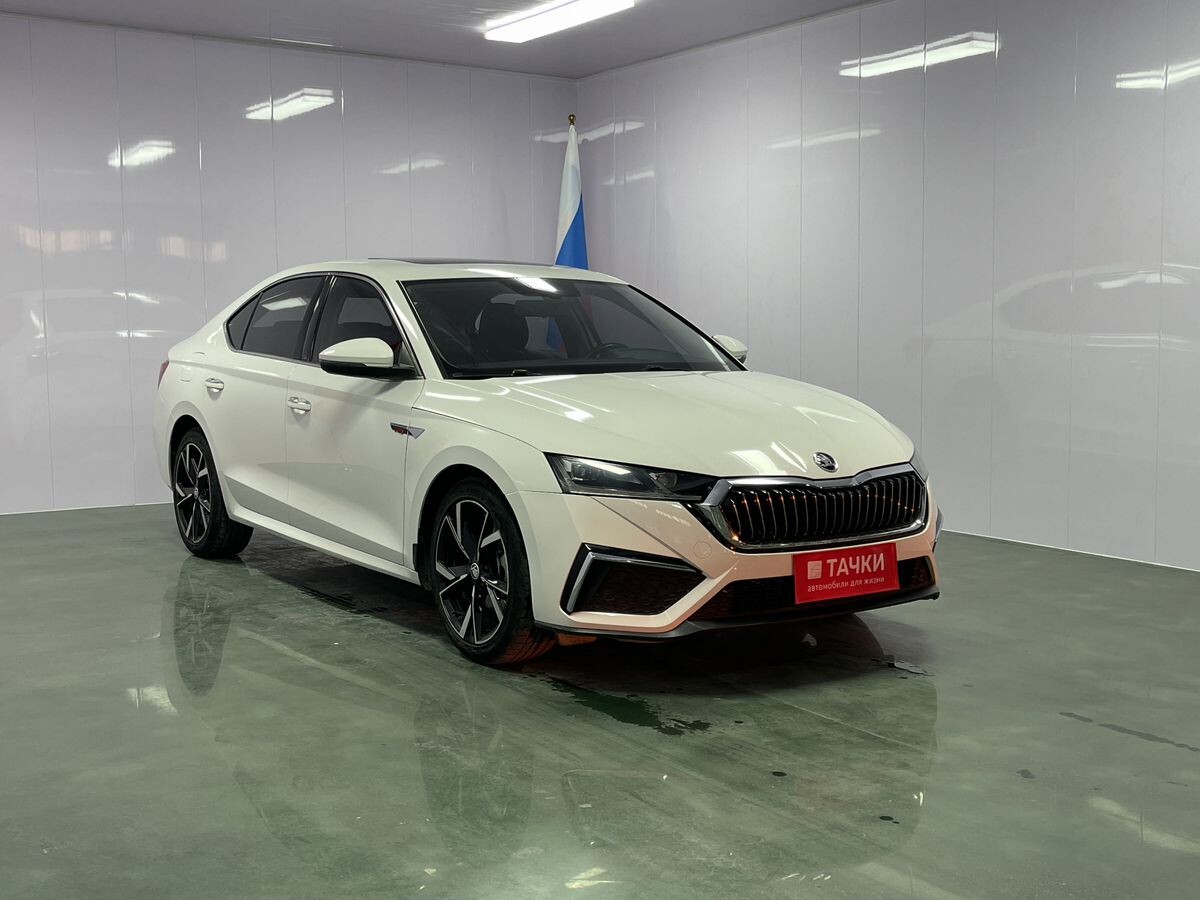 Skoda Octavia 2022 - фото автомобиля