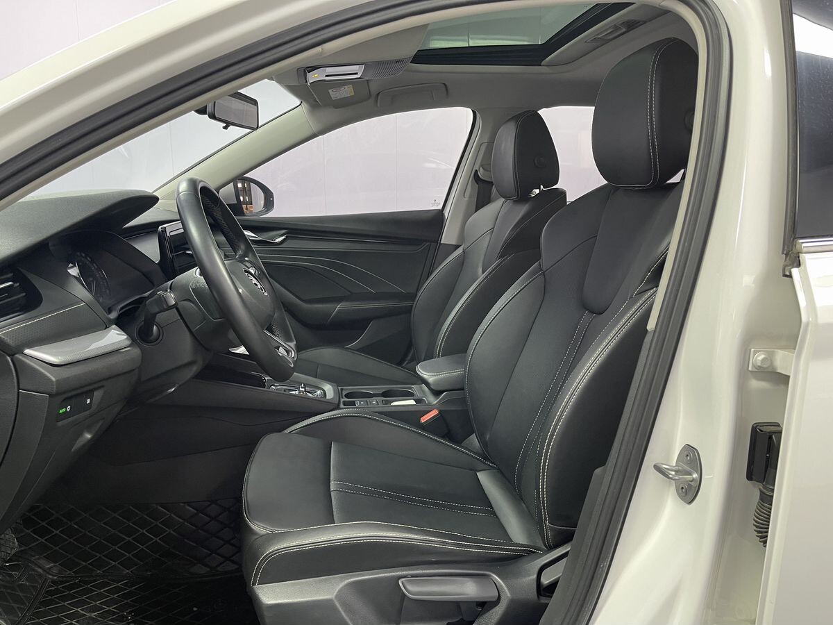 Skoda Octavia 2022 - фото автомобиля