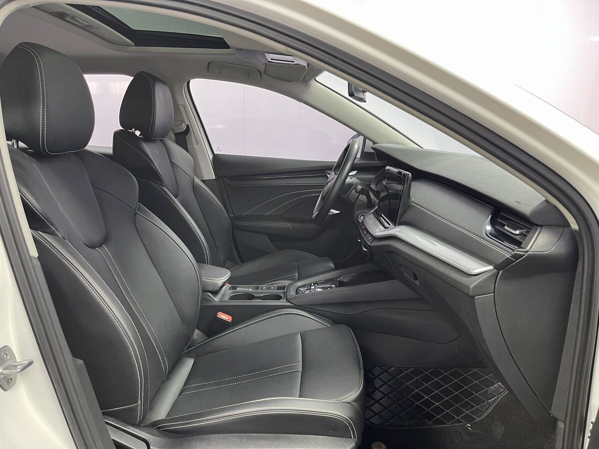 Skoda Octavia 2022 - фото автомобиля