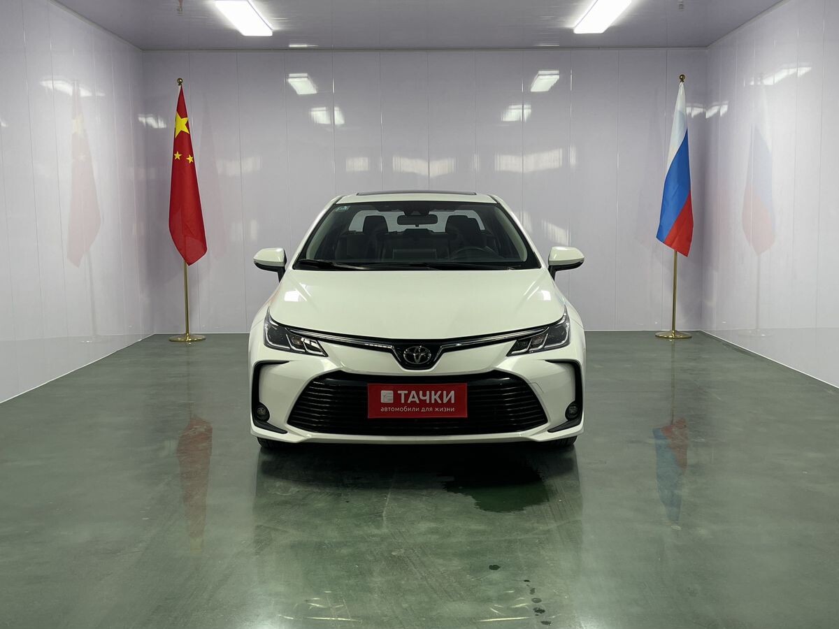 Toyota Corolla 2022 - фото автомобиля