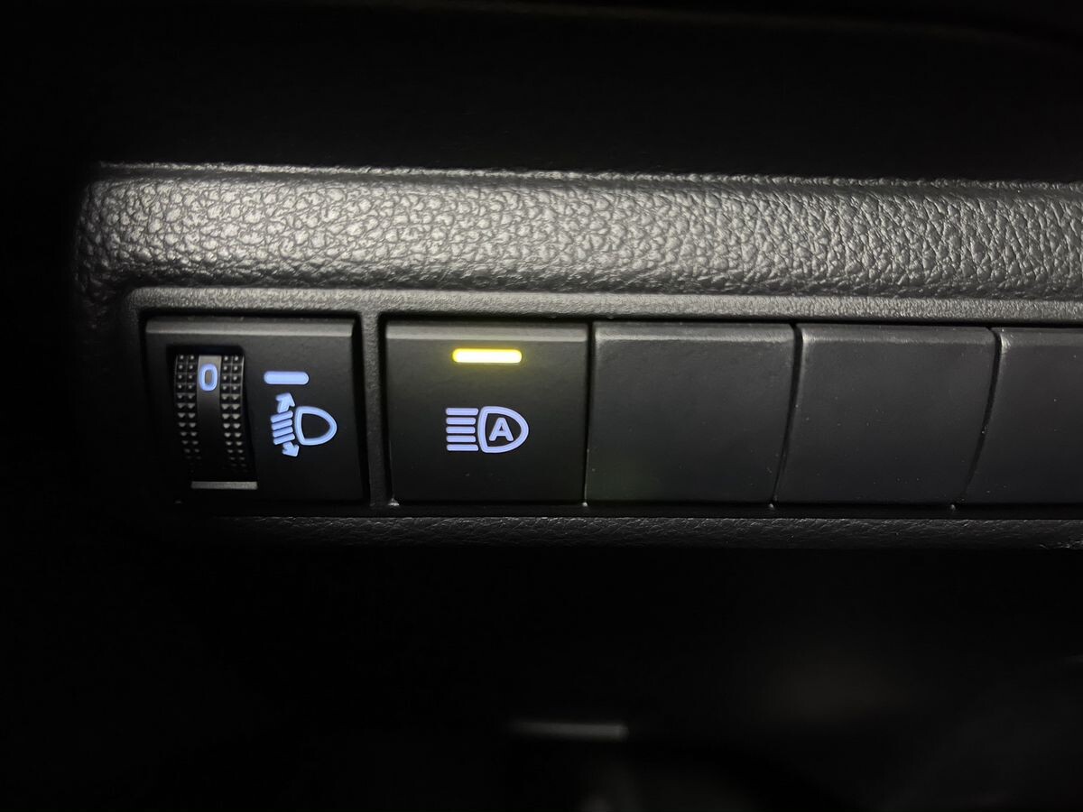 Toyota Corolla 2022 - фото автомобиля