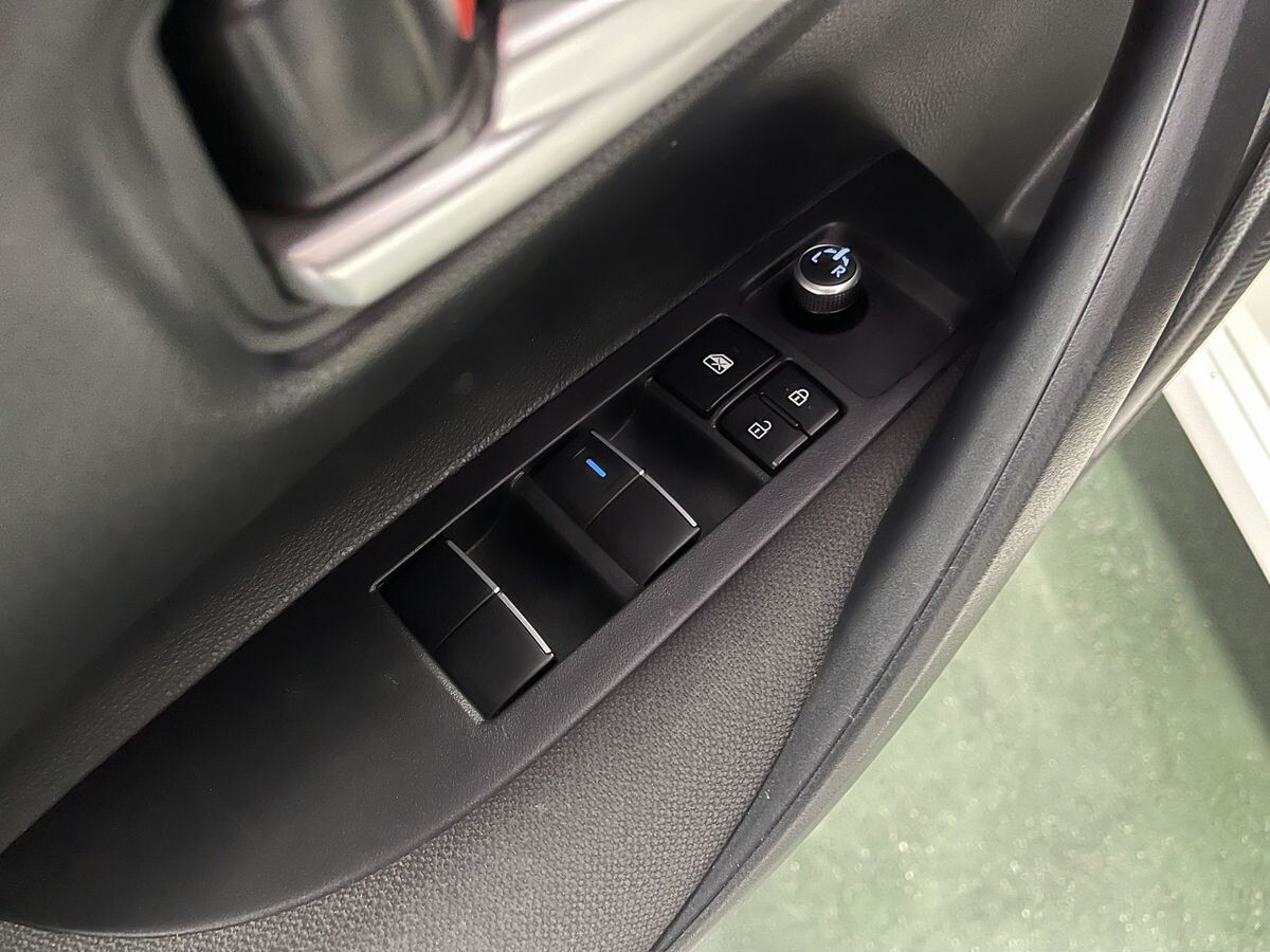 Toyota Corolla 2022 - фото автомобиля