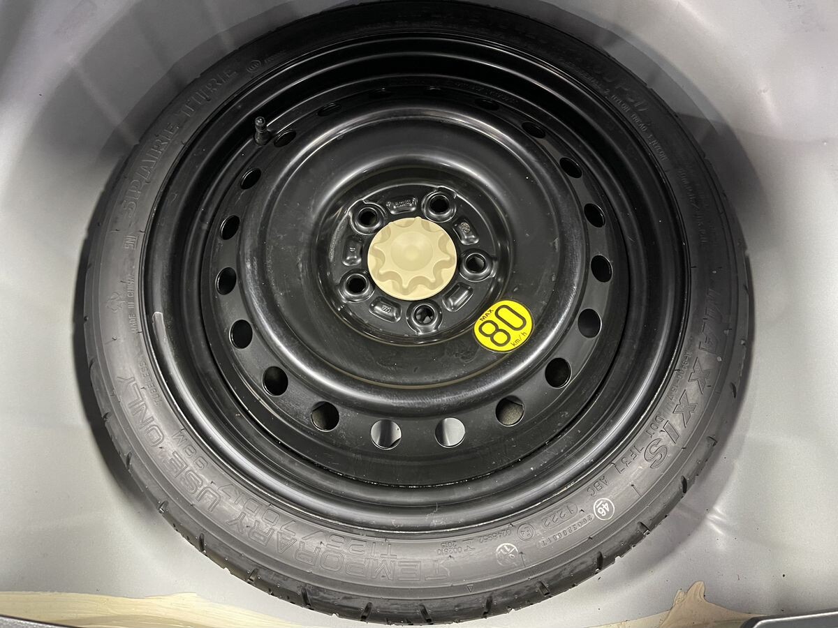 Toyota Corolla 2022 - фото автомобиля