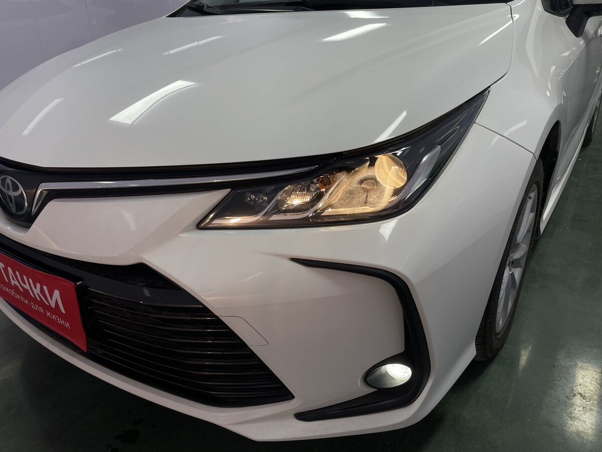 Toyota Corolla 2022 - фото автомобиля