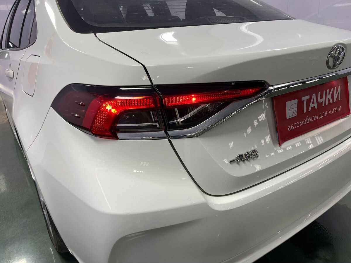 Toyota Corolla 2022 - фото автомобиля