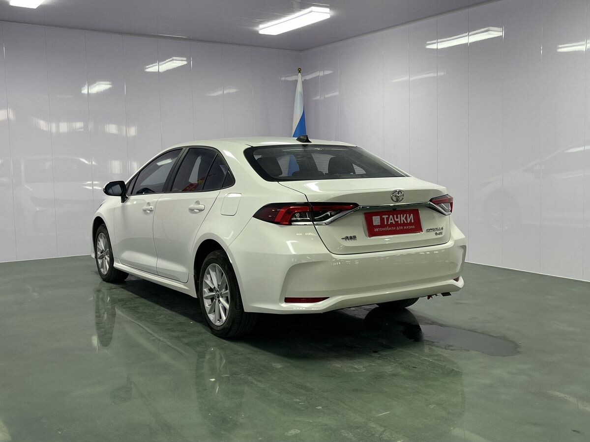 Toyota Corolla 2022 - фото автомобиля