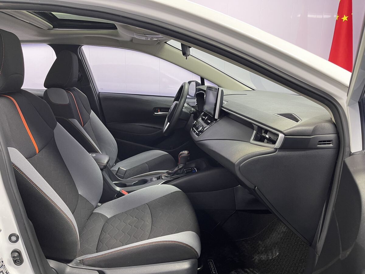 Toyota Corolla 2022 - фото автомобиля
