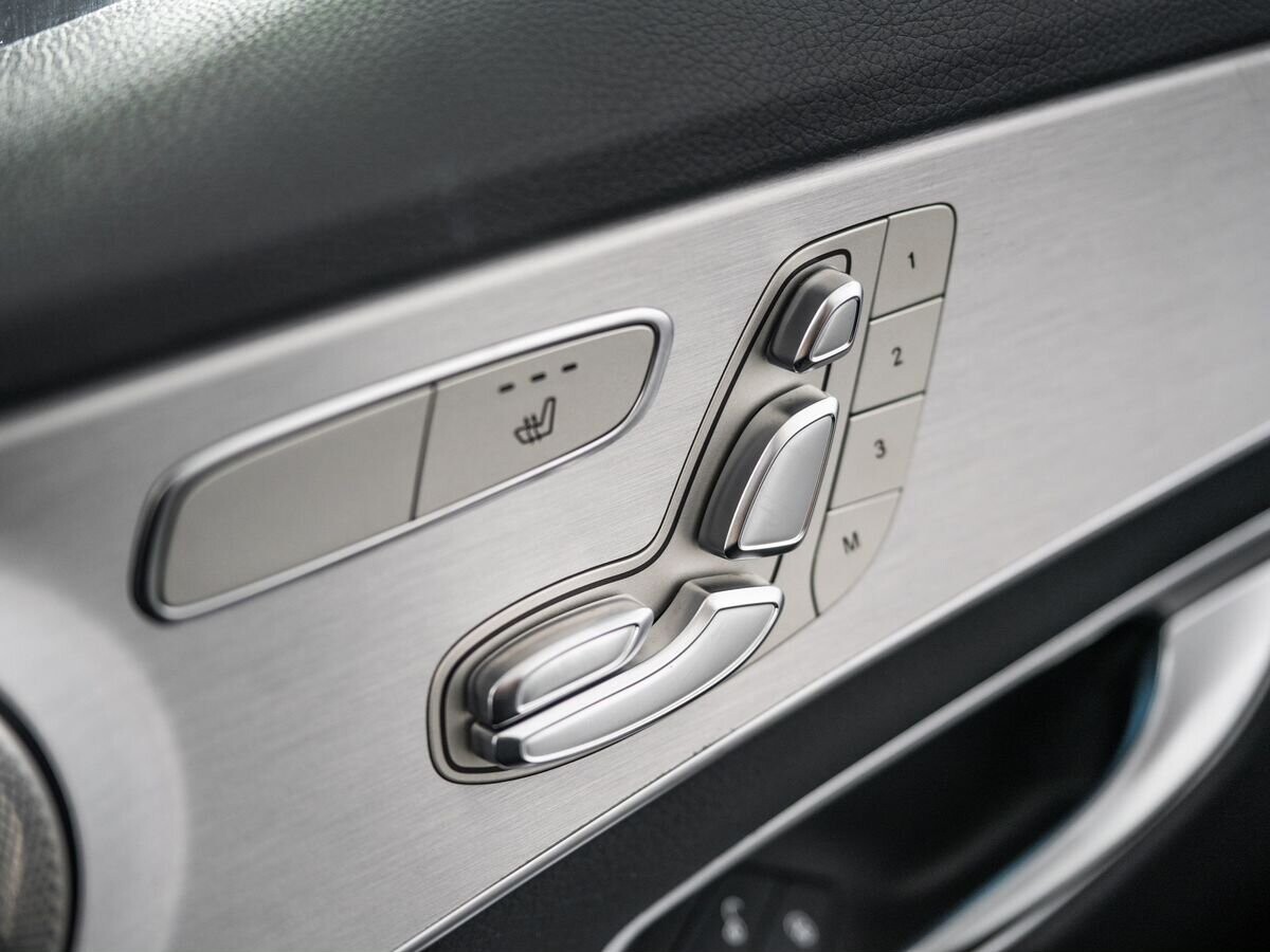 Mercedes-Benz C-Class 2017 - фото автомобиля