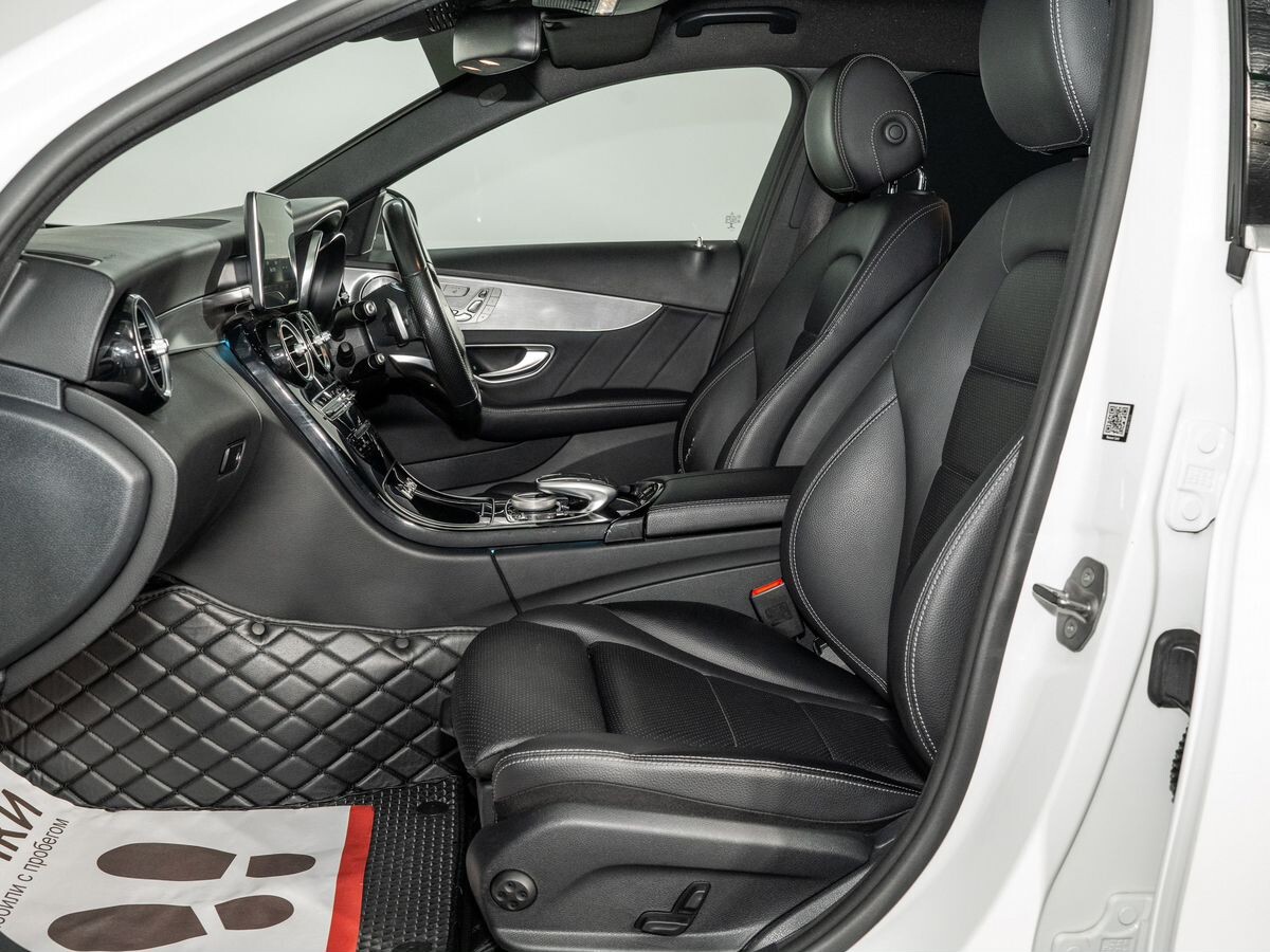 Mercedes-Benz C-Class 2017 - фото автомобиля