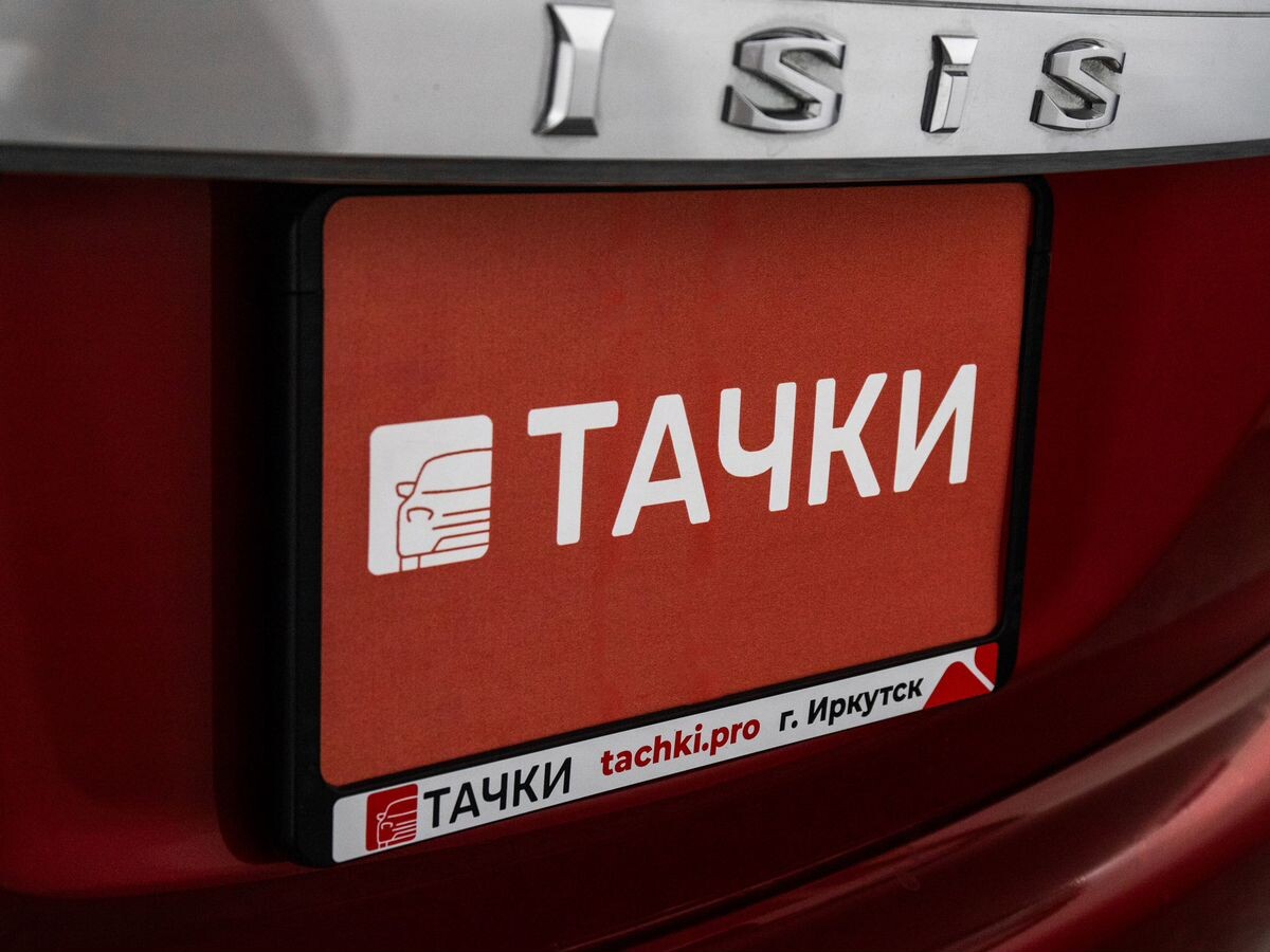 Toyota Isis 2013 - фото автомобиля