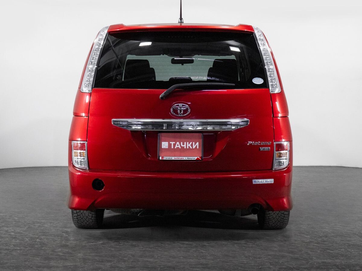 Toyota Isis 2013 - фото автомобиля