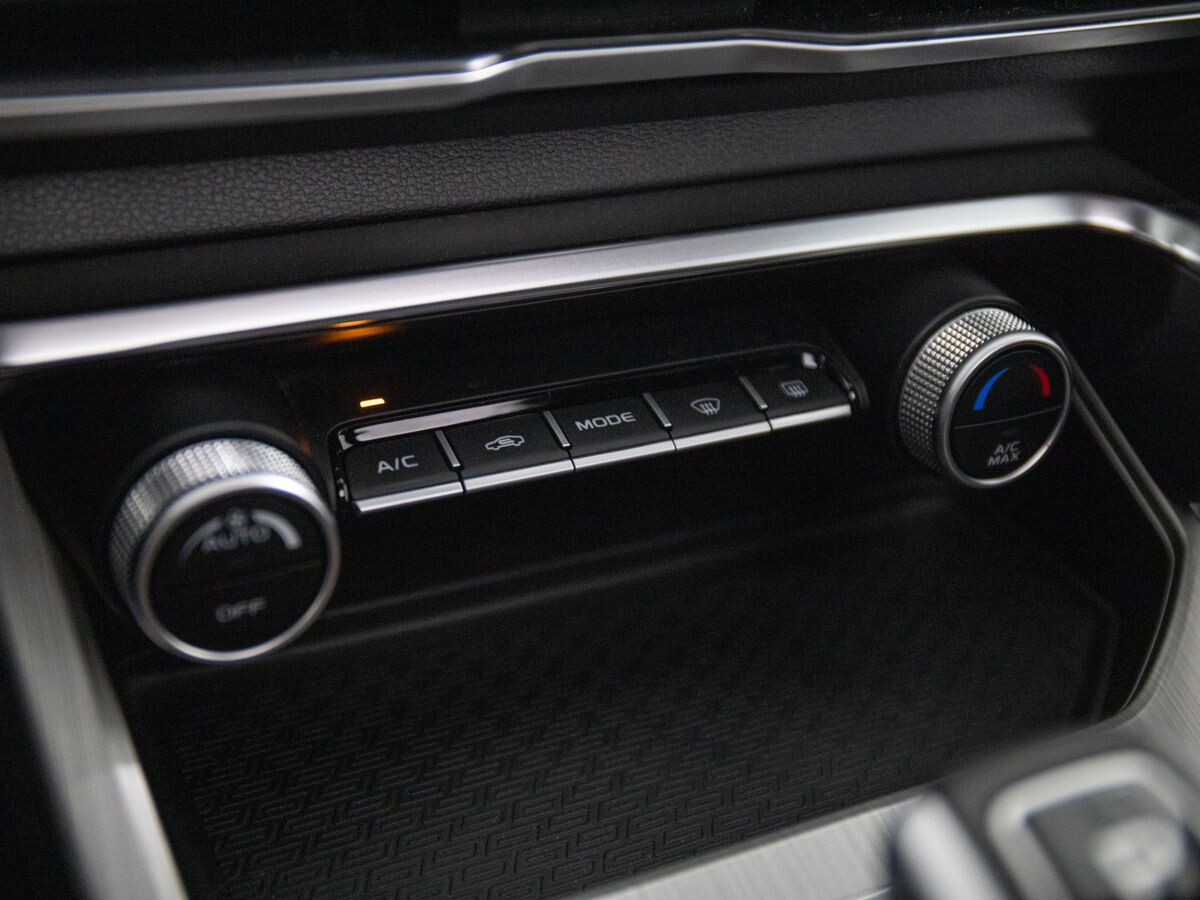 Geely Coolray 2021 - фото автомобиля