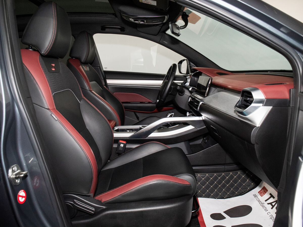 Geely Coolray 2021 - фото автомобиля