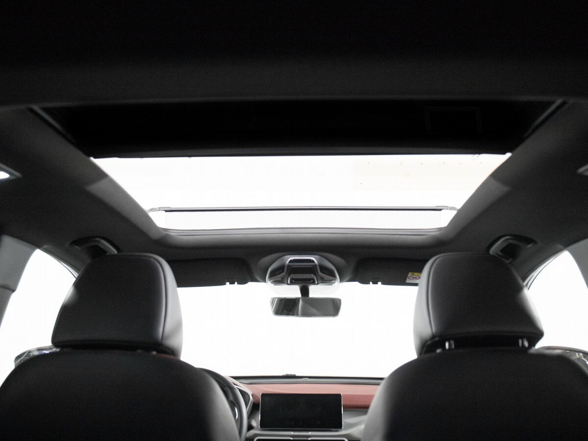 Geely Coolray 2021 - фото автомобиля