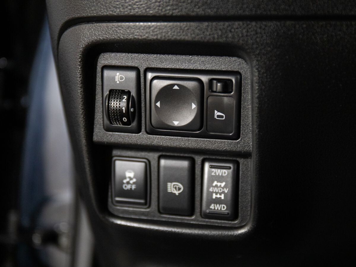 Nissan Juke 2011 - фото автомобиля