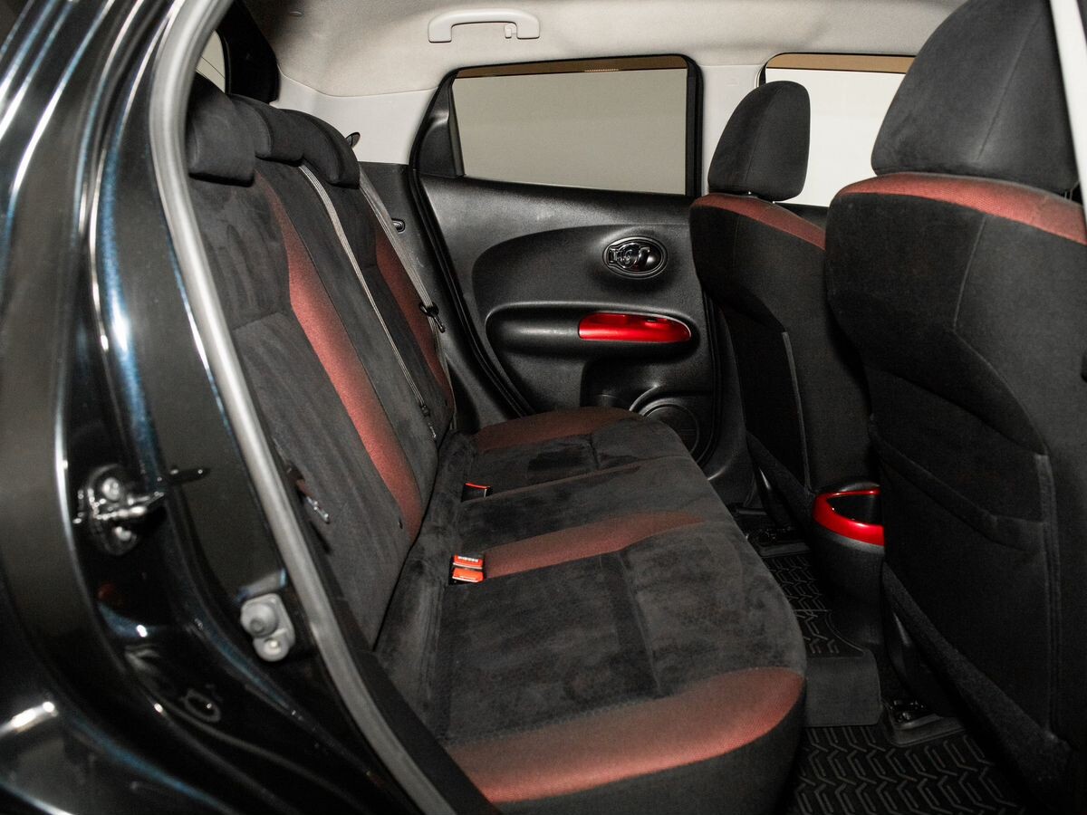 Nissan Juke 2011 - фото автомобиля