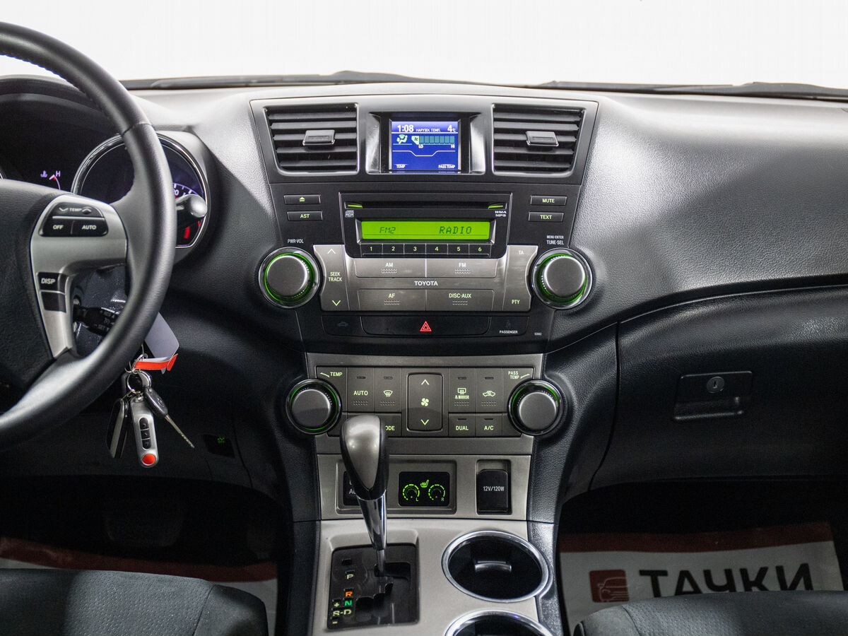 Toyota Highlander 2013 - фото автомобиля