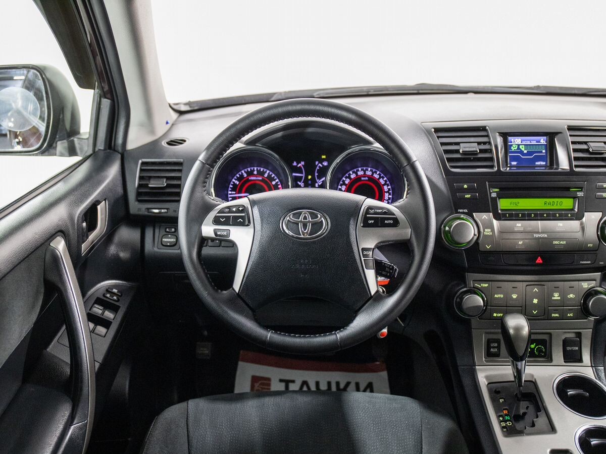 Toyota Highlander 2013 - фото автомобиля