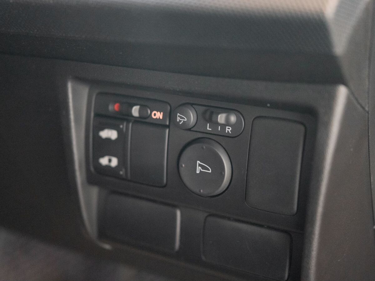 Honda Freed 2010 - фото автомобиля