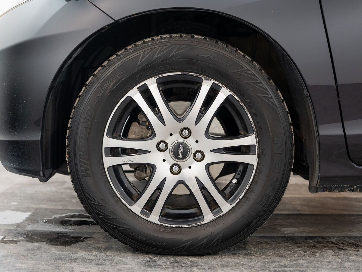 Honda Freed 2010 - фото автомобиля