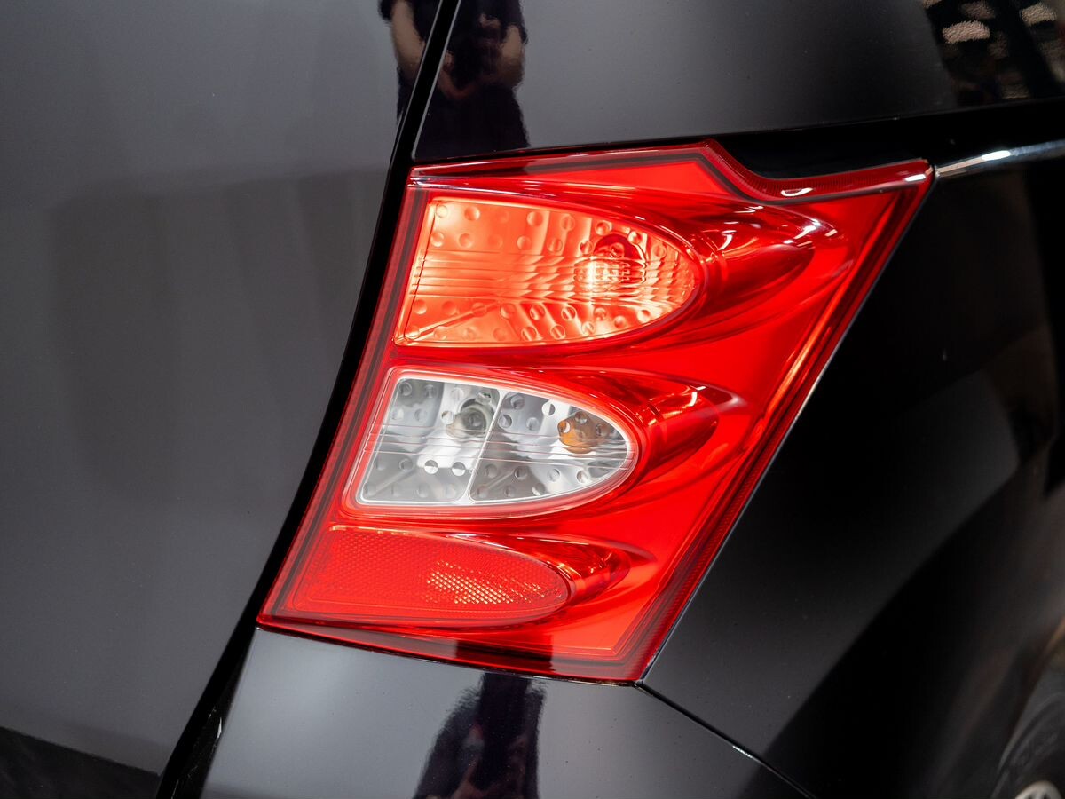 Honda Freed 2010 - фото автомобиля