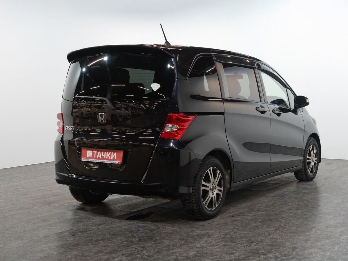 Honda Freed 2010 - фото автомобиля