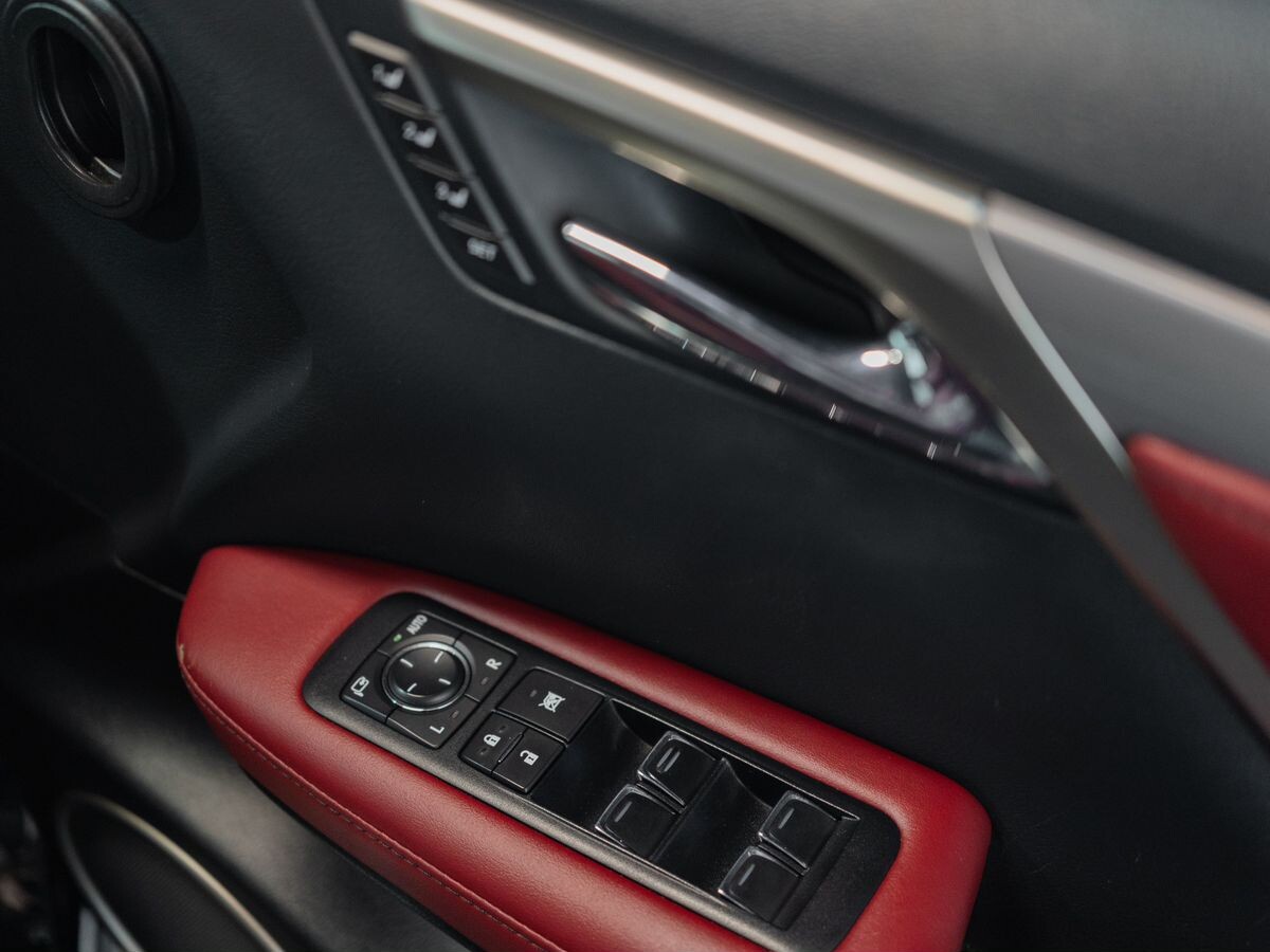 Lexus RX200t 2016 - фото автомобиля