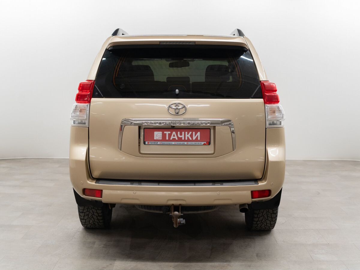 Toyota Land Cruiser Prado 2010 - фото автомобиля
