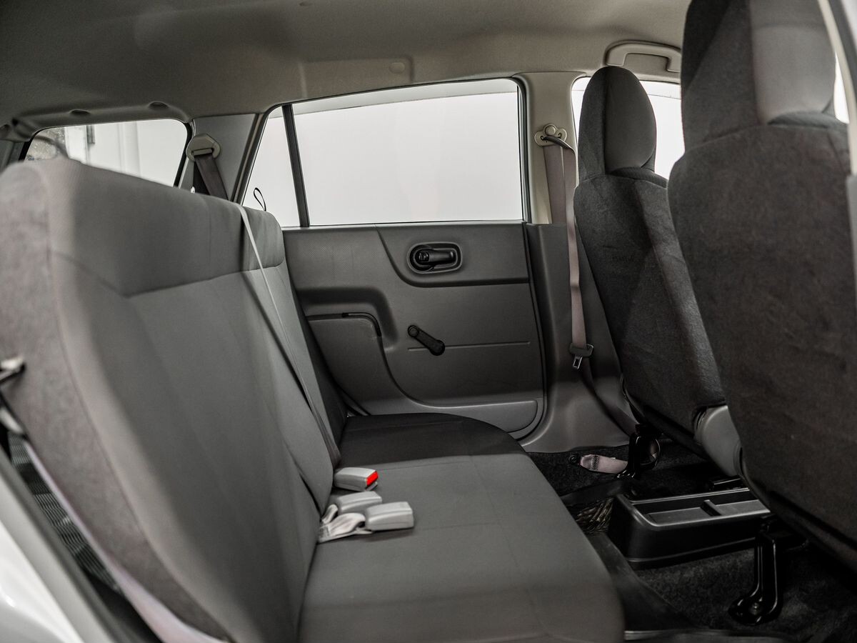 Nissan AD 2020 - фото автомобиля