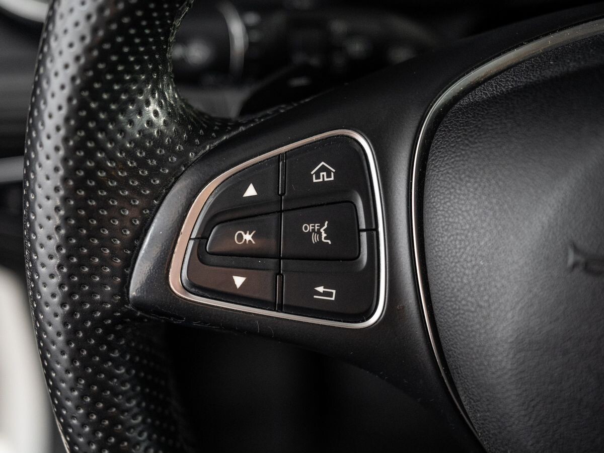 Mercedes-Benz GLC 2016 - фото автомобиля