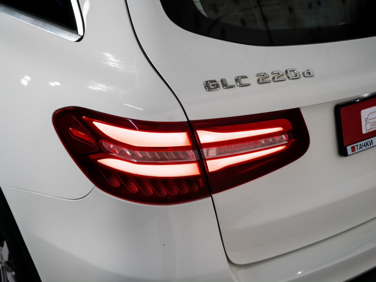 Mercedes-Benz GLC 2016 - фото автомобиля