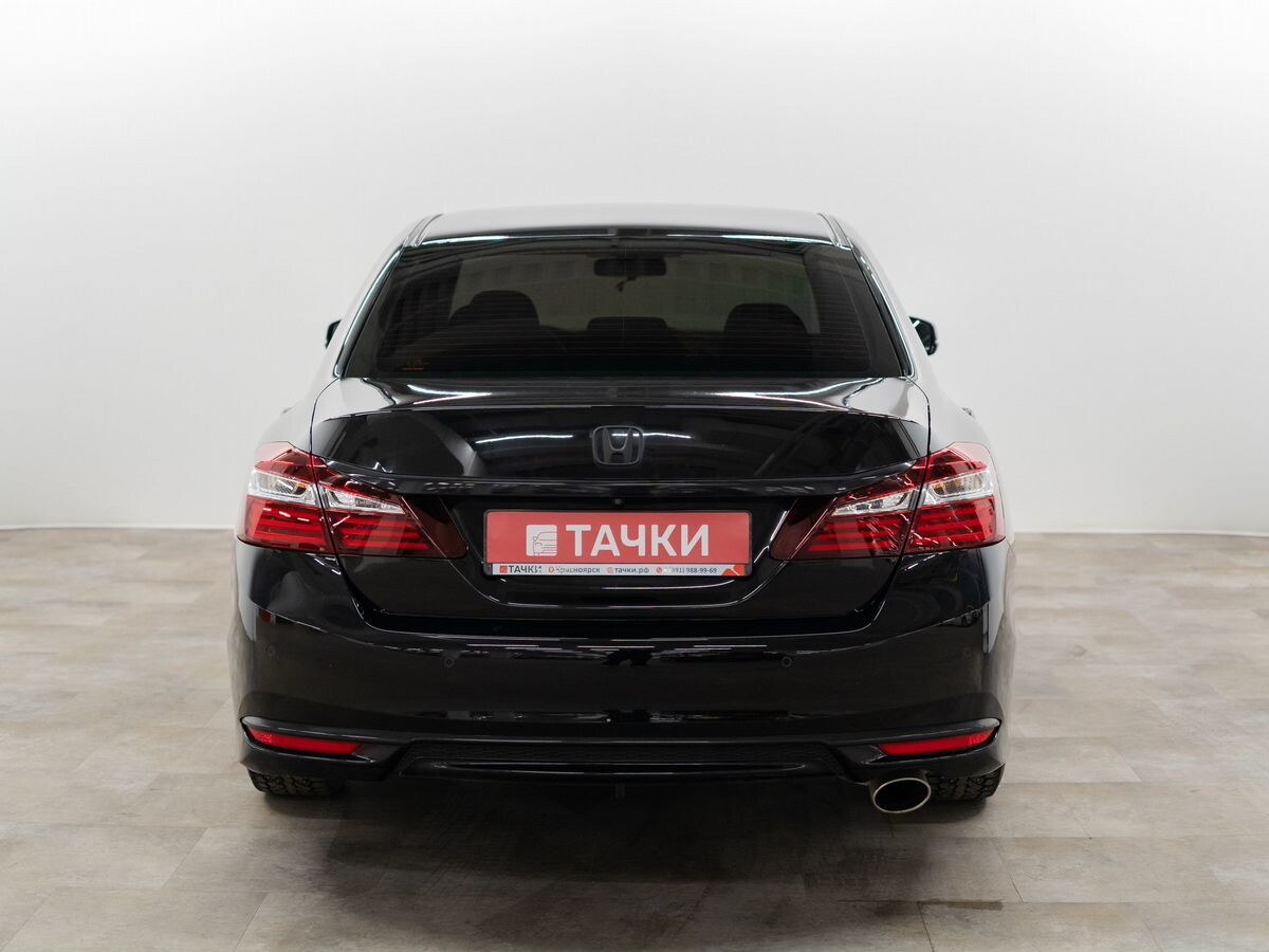 Honda Accord 2017 - фото автомобиля
