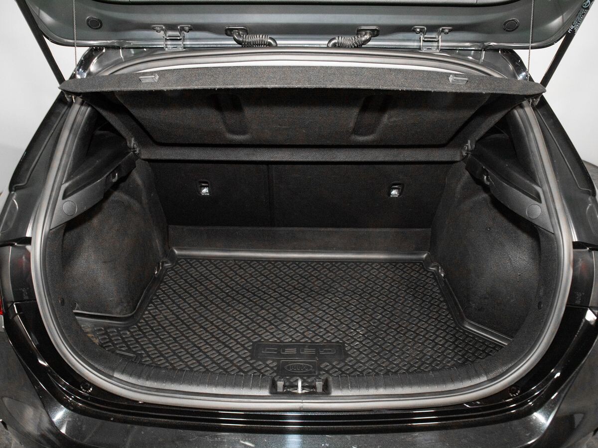 Kia Ceed 2020 - фото автомобиля